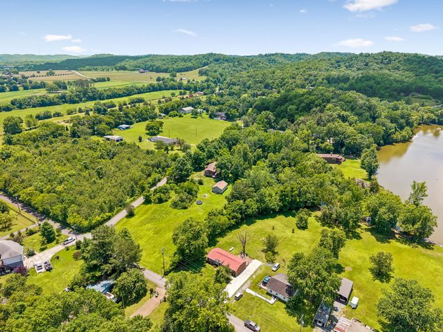 1105 Goose Bay Rd, Ashland City, TN 37015