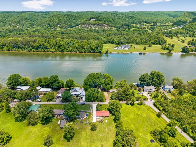1105 Goose Bay Rd, Ashland City, TN 37015