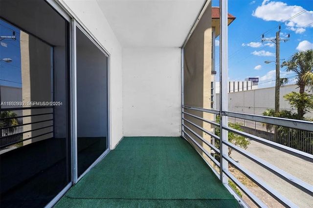 4043 NW 16th Street 201, Lauderhill, FL 33313