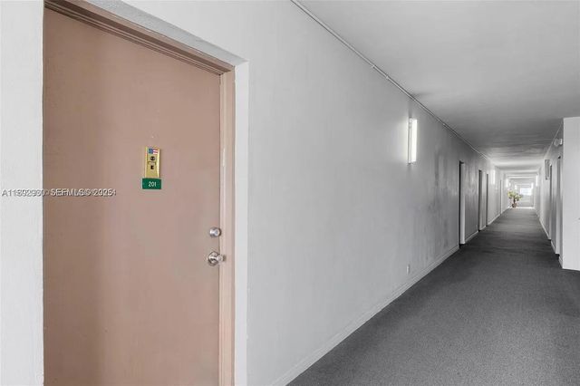 4043 NW 16th Street 201, Lauderhill, FL 33313