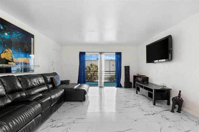 4043 NW 16th Street 201, Lauderhill, FL 33313