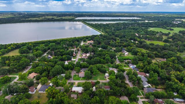 906 Branch Street, Greenville, TX 75401