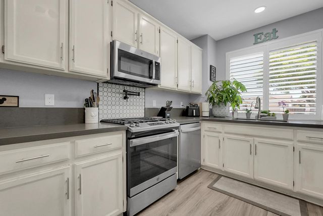3327 Summer Creek Dr, Turlock, CA 95382