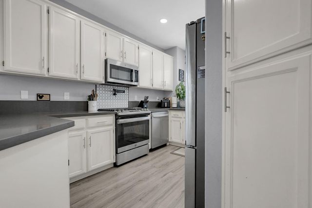 3327 Summer Creek Dr, Turlock, CA 95382