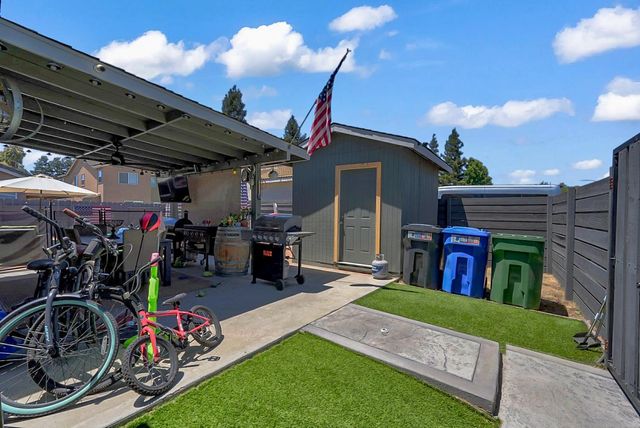 3327 Summer Creek Dr, Turlock, CA 95382