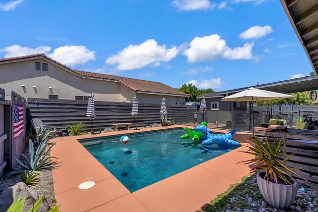 3327 Summer Creek Dr, Turlock, CA 95382