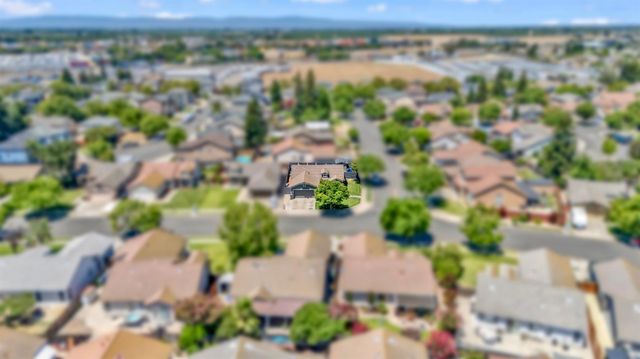 3327 Summer Creek Dr, Turlock, CA 95382