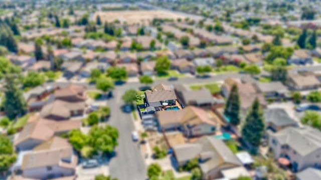3327 Summer Creek Dr, Turlock, CA 95382