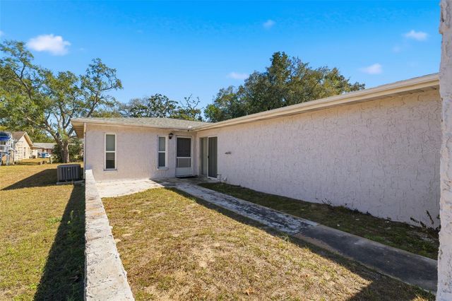 1284 LONDON AVENUE, Spring Hill, FL 34606