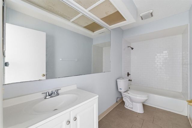 1284 LONDON AVENUE, Spring Hill, FL 34606