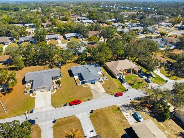 1284 LONDON AVENUE, Spring Hill, FL 34606