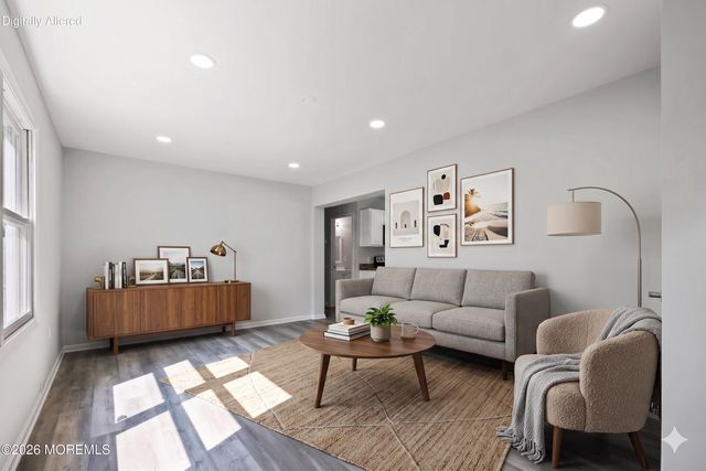 717 S Snowden Avenue, Cinnaminson, NJ 08077