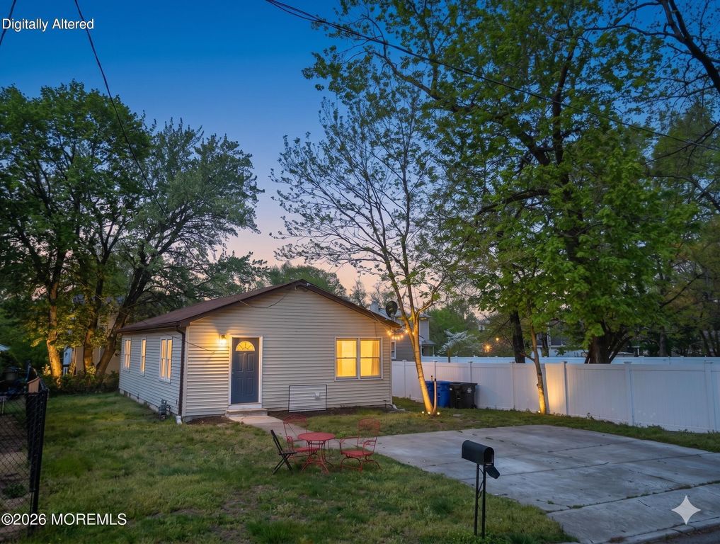 717 S Snowden Avenue, Cinnaminson, NJ 08077