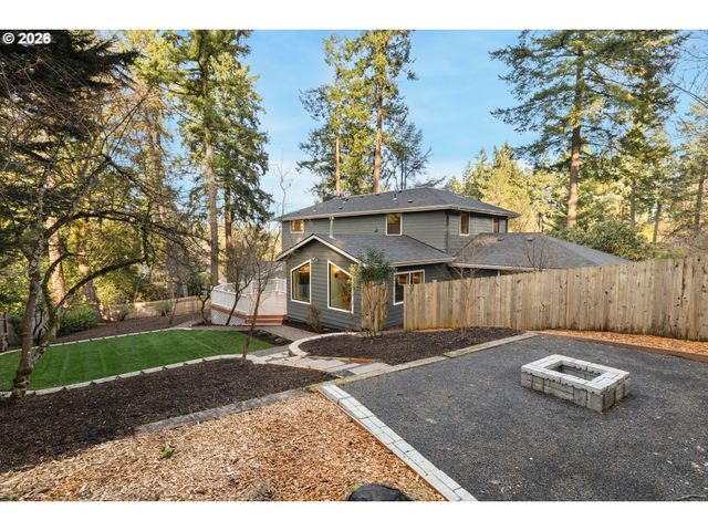 17706 TREE TOP Way, Lake Oswego, OR 97034