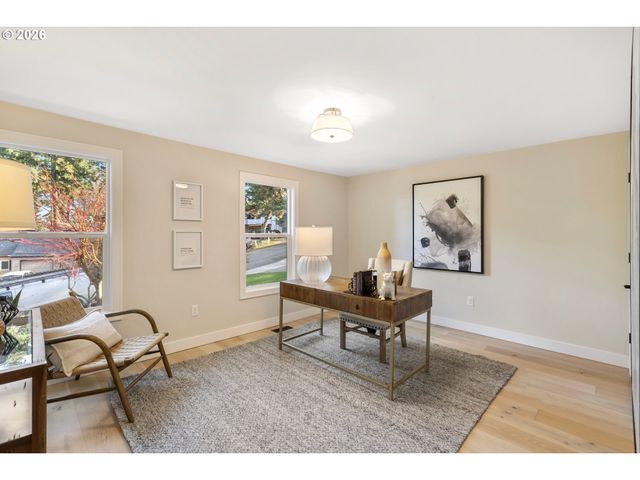 17706 TREE TOP Way, Lake Oswego, OR 97034