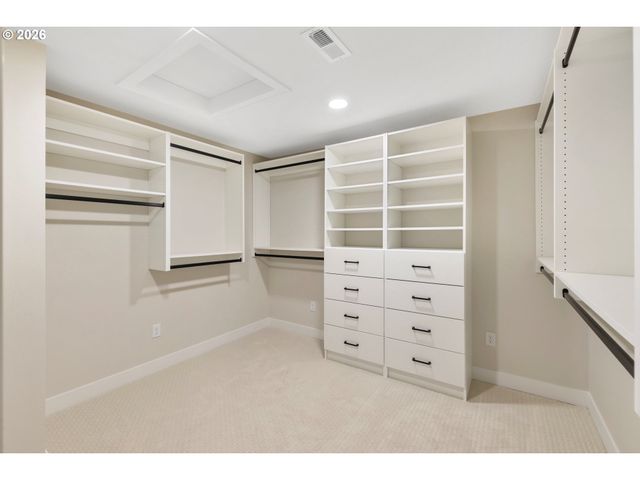 17706 TREE TOP Way, Lake Oswego, OR 97034