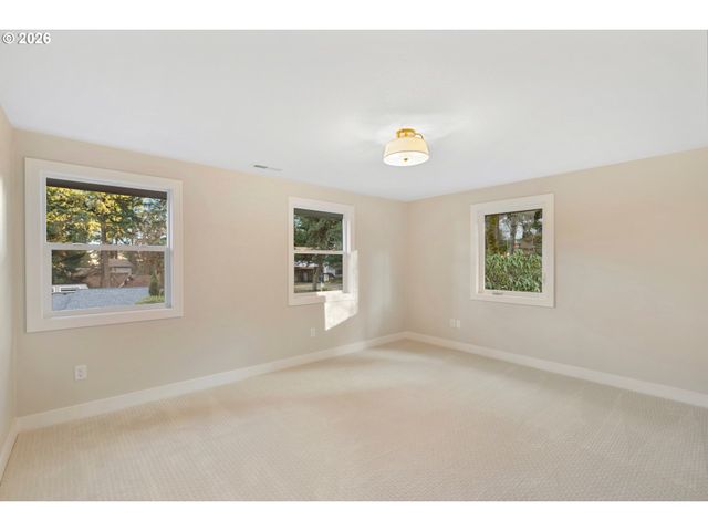 17706 TREE TOP Way, Lake Oswego, OR 97034