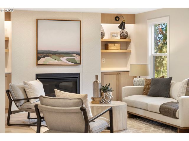 17706 TREE TOP Way, Lake Oswego, OR 97034