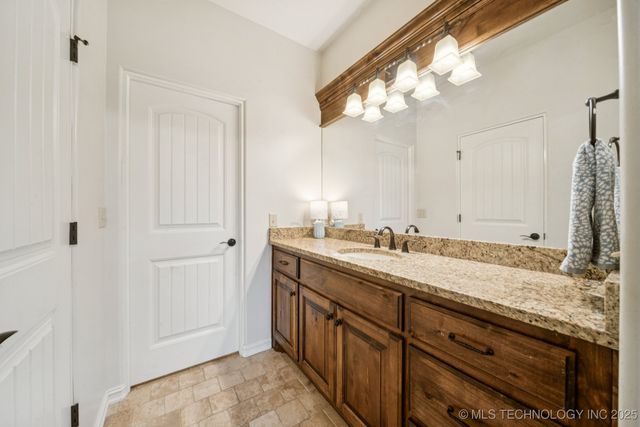 9545 E 108th Street S, Bixby, OK 74133