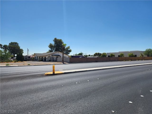 6067 West Oquendo Road, Las Vegas, NV 89118
