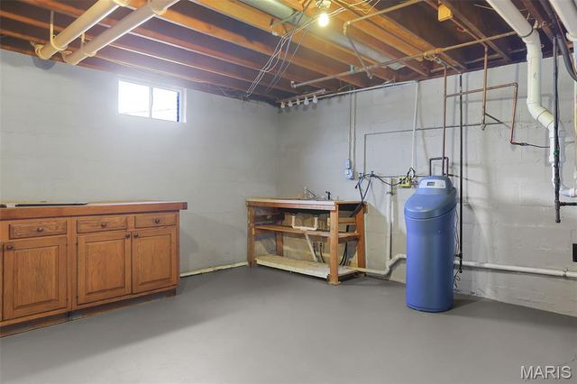 5537 N State Route 159, Edwardsville, IL 62025