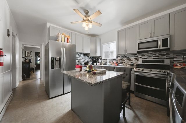 5513 W Cortez Street, Chicago, IL 60651