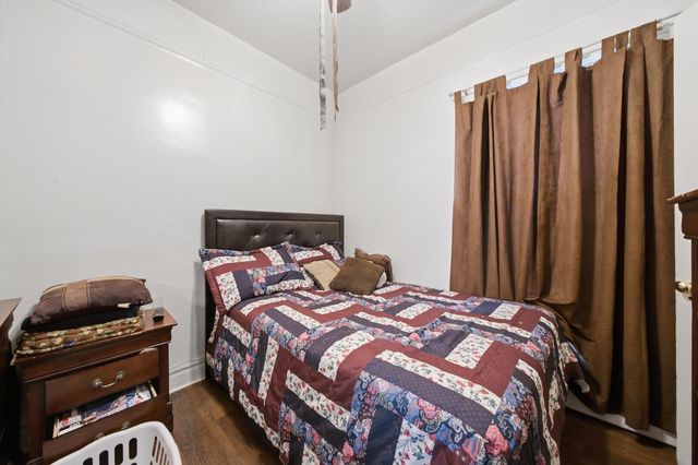 5513 W Cortez Street, Chicago, IL 60651