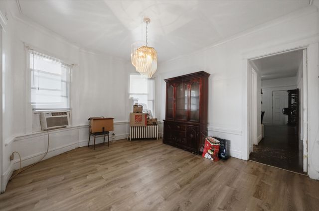 5513 W Cortez Street, Chicago, IL 60651