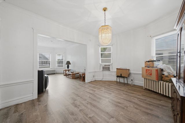 5513 W Cortez Street, Chicago, IL 60651