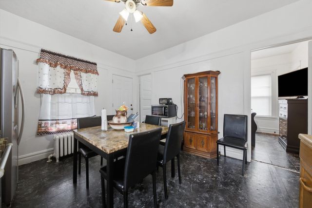 5513 W Cortez Street, Chicago, IL 60651
