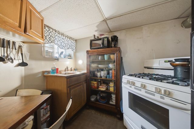 5513 W Cortez Street, Chicago, IL 60651
