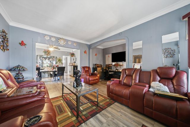 5513 W Cortez Street, Chicago, IL 60651