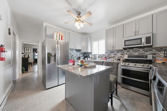 5513 W Cortez Street, Chicago, IL 60651