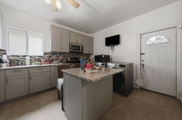 5513 W Cortez Street, Chicago, IL 60651