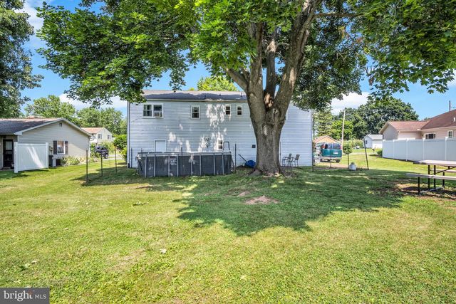 5 IMPALA DR, Dillsburg, PA 17019