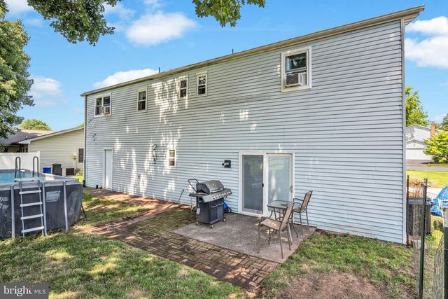 5 IMPALA DR, Dillsburg, PA 17019