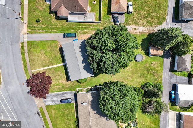 5 IMPALA DR, Dillsburg, PA 17019