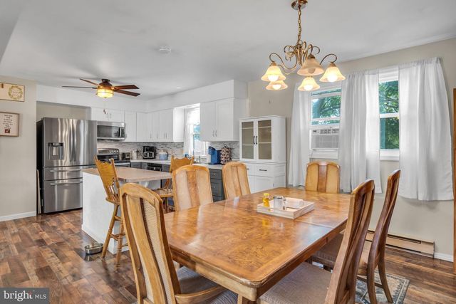 5 IMPALA DR, Dillsburg, PA 17019