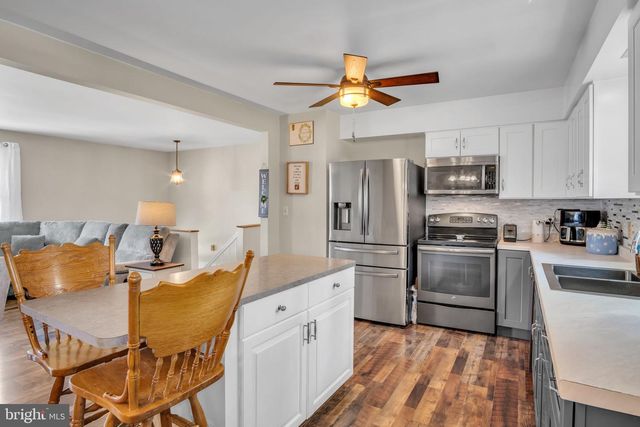5 IMPALA DR, Dillsburg, PA 17019