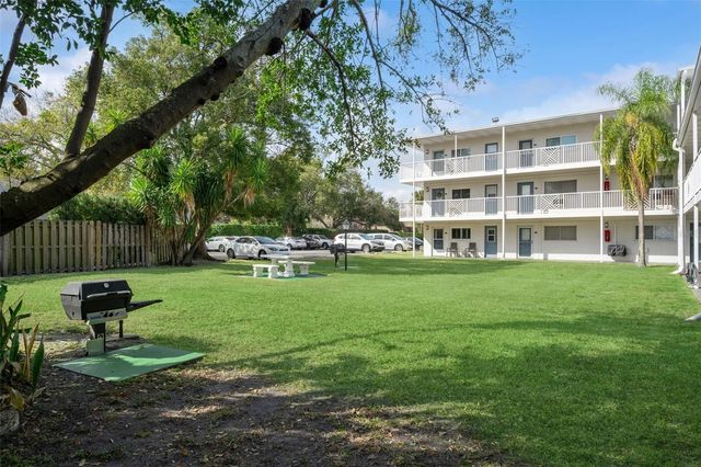 320 LAKEVIEW STREET 108, Orlando, FL 32804