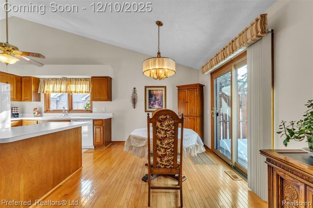 215 Edington Circle, Canton, MI 48187