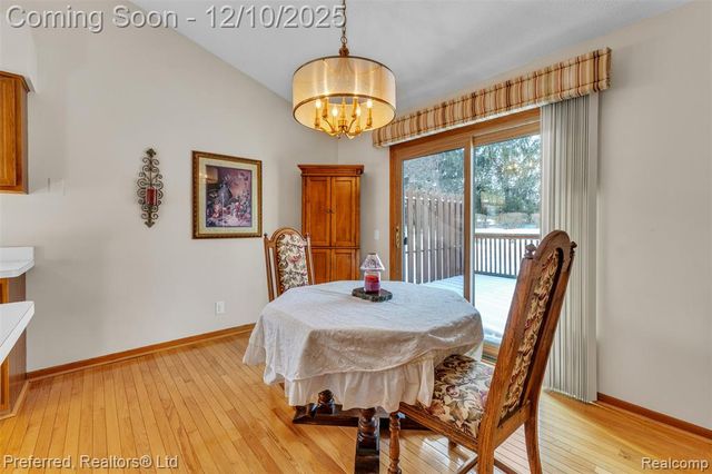 215 Edington Circle, Canton, MI 48187