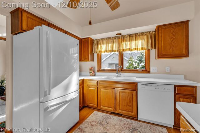 215 Edington Circle, Canton, MI 48187