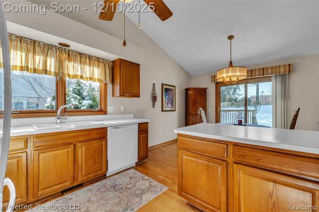 215 Edington Circle, Canton, MI 48187