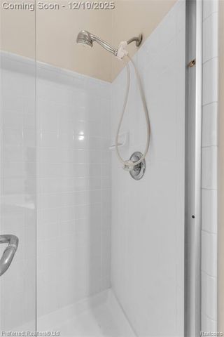 215 Edington Circle, Canton, MI 48187