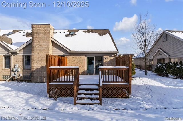 215 Edington Circle, Canton, MI 48187