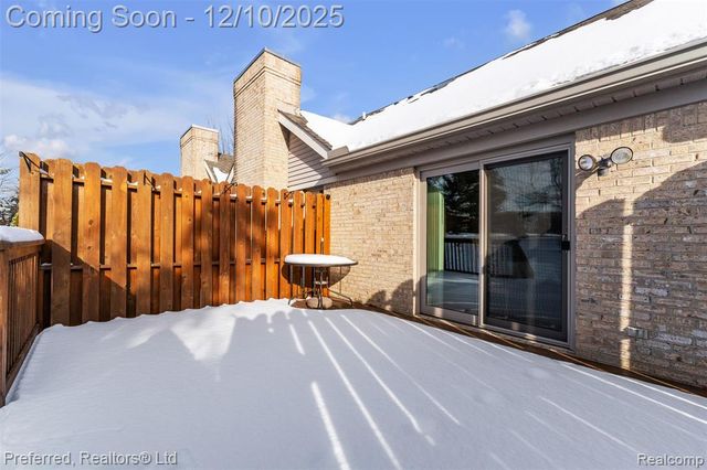 215 Edington Circle, Canton, MI 48187