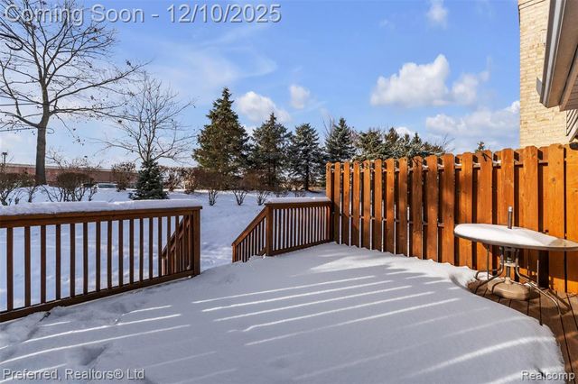 215 Edington Circle, Canton, MI 48187