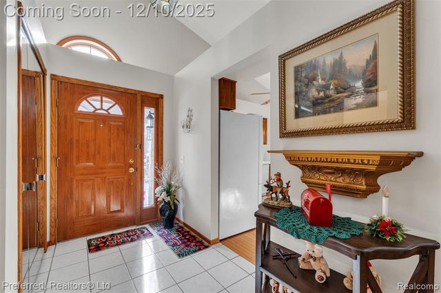 215 Edington Circle, Canton, MI 48187