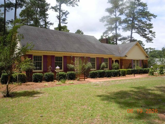 43 Willow Dr., Tabor City, NC 28463